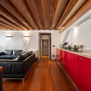 Ve.n.i.ce Cera San Moise Apartment