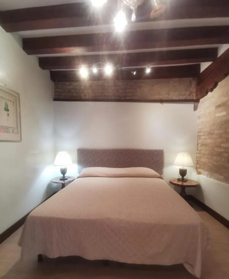 Apartment Canal View Studio Flat Venice Italy