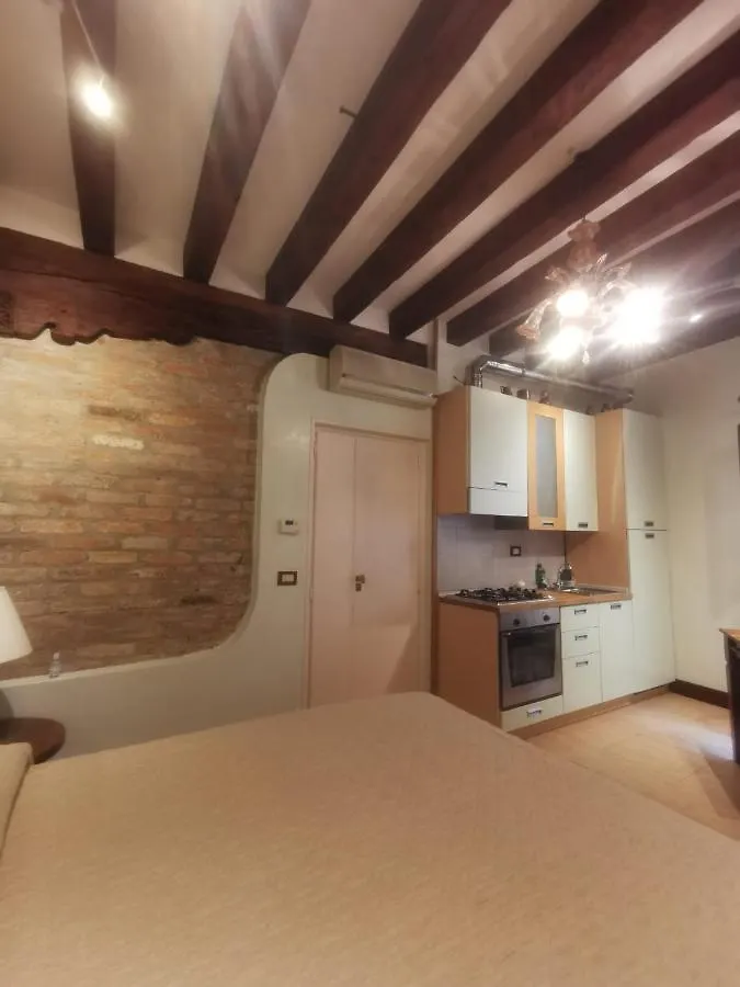 Canal View Studio Flat Venice